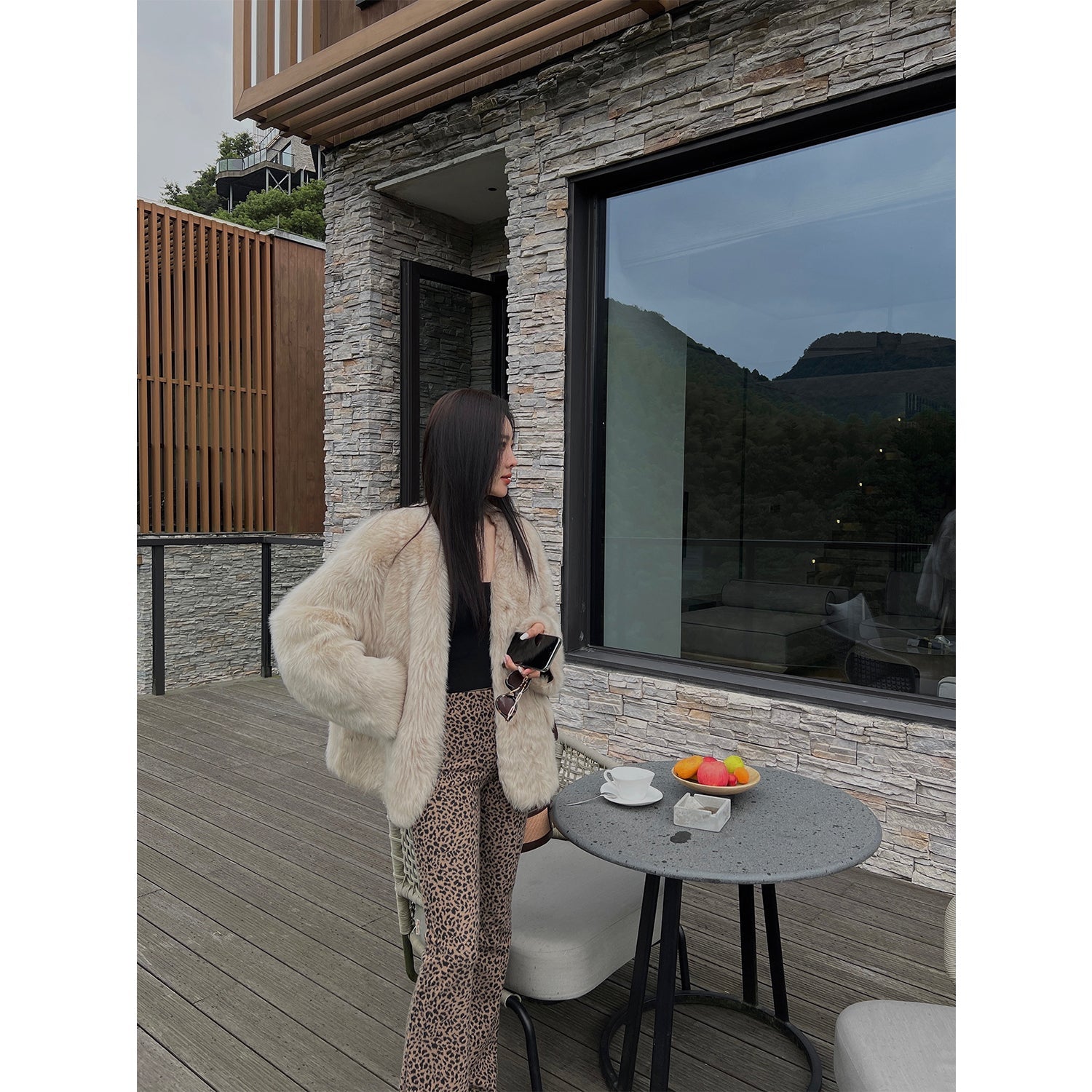 "Night in Paris" imported Tuscan sheepskin women's V-neck age-reducing lamb fur coat