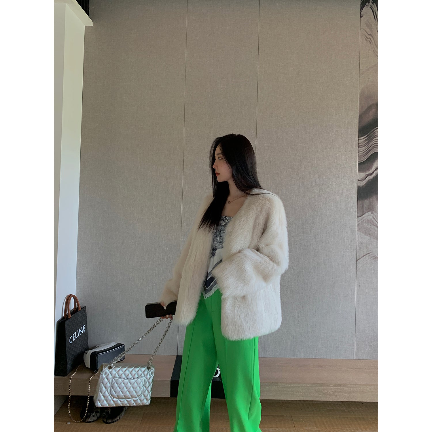 "Night in Paris" imported Tuscan sheepskin women's V-neck age-reducing lamb fur coat